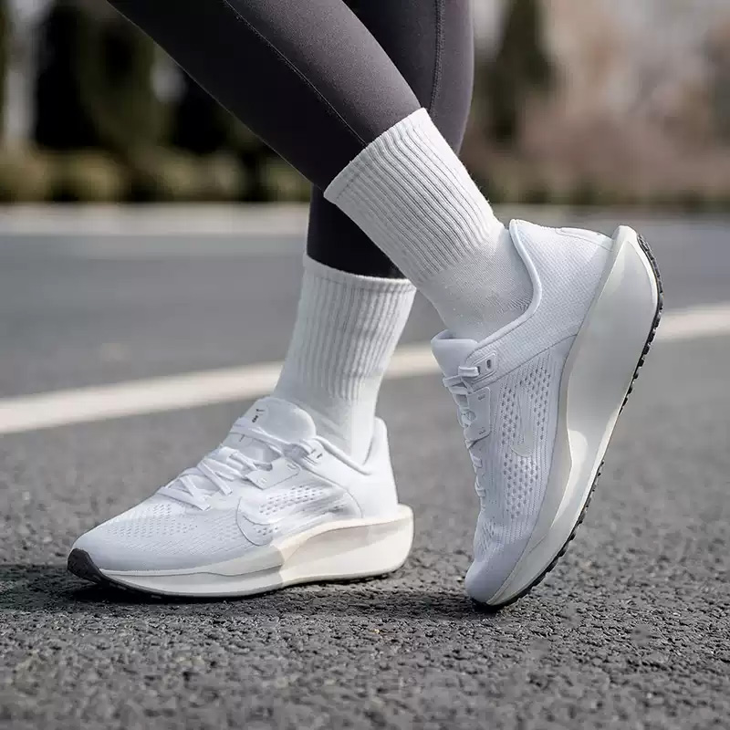 Tênis Feminino NIKE QEST 6 Mes - Women'S Shoes Nike Jordan avaliação e preço